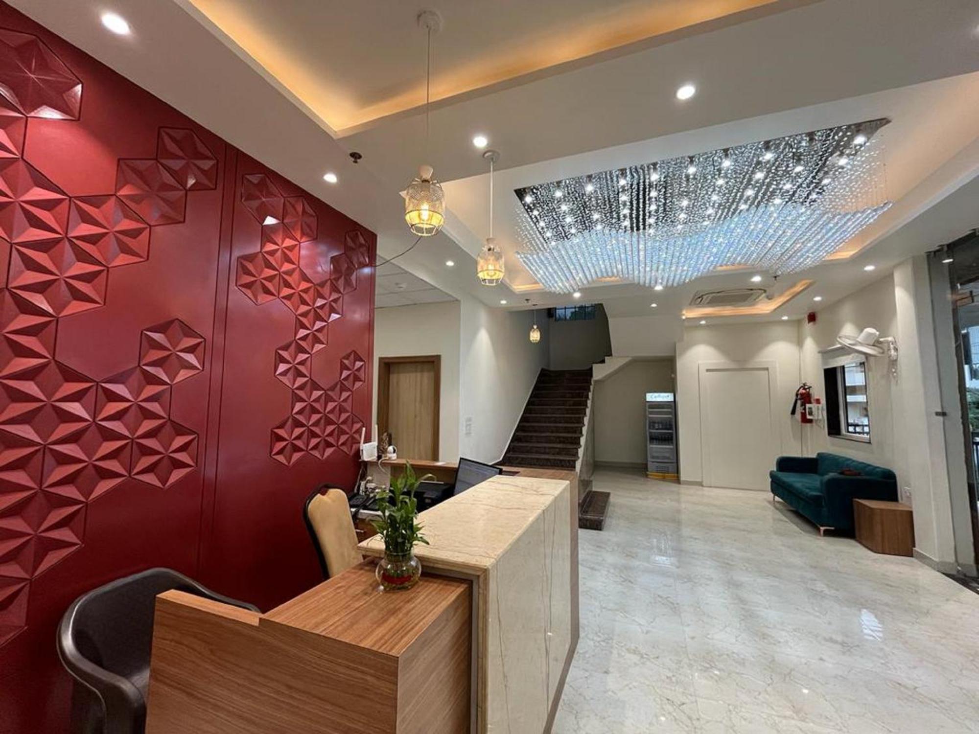 Hotel Satsang Grand Waranasi Zewnętrze zdjęcie